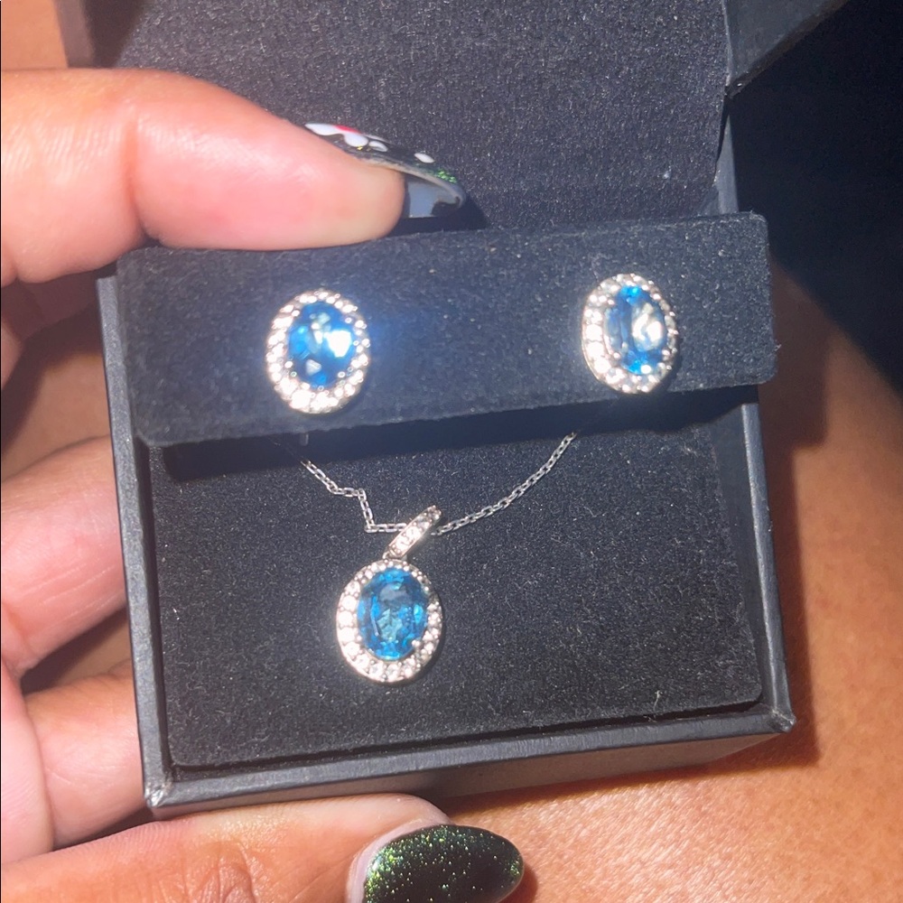 Elegant Blue and Silver Jewelry Set